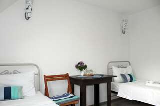Отели типа «постель и завтрак» Toon Armeni Guest House Дилижан Двухместный номер эконом-класса с 2 отдельными кроватями-8